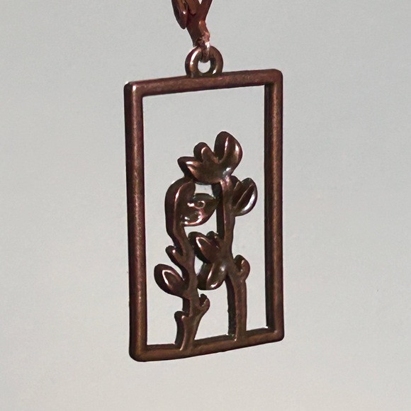 Handmade Floral Rectangular Earrings – Trendy Nature Style - Picture 3 of 5